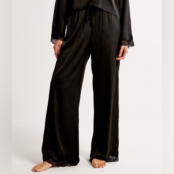 Abercrombie & Fitch Women’s Lace and Satin Sleep Pant. Size Medium. - Picture 2 of 7